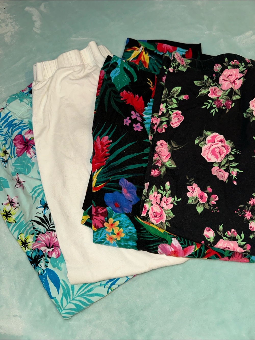 Floral & Solid Women’s Capri Legging Bundle Black Floral, Tropical, White Prints